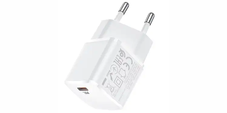 Compact design of HOCO N10 PD Adapter